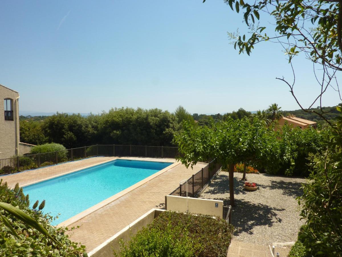 Grand Studio Avec Piscine Presqu'Ile De Giens Hyères Exterior foto