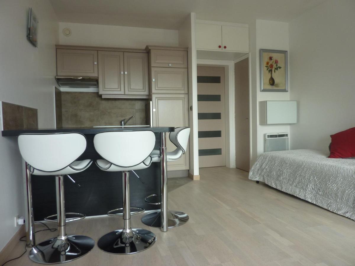 Grand Studio Avec Piscine Presqu'Ile De Giens Hyères Exterior foto